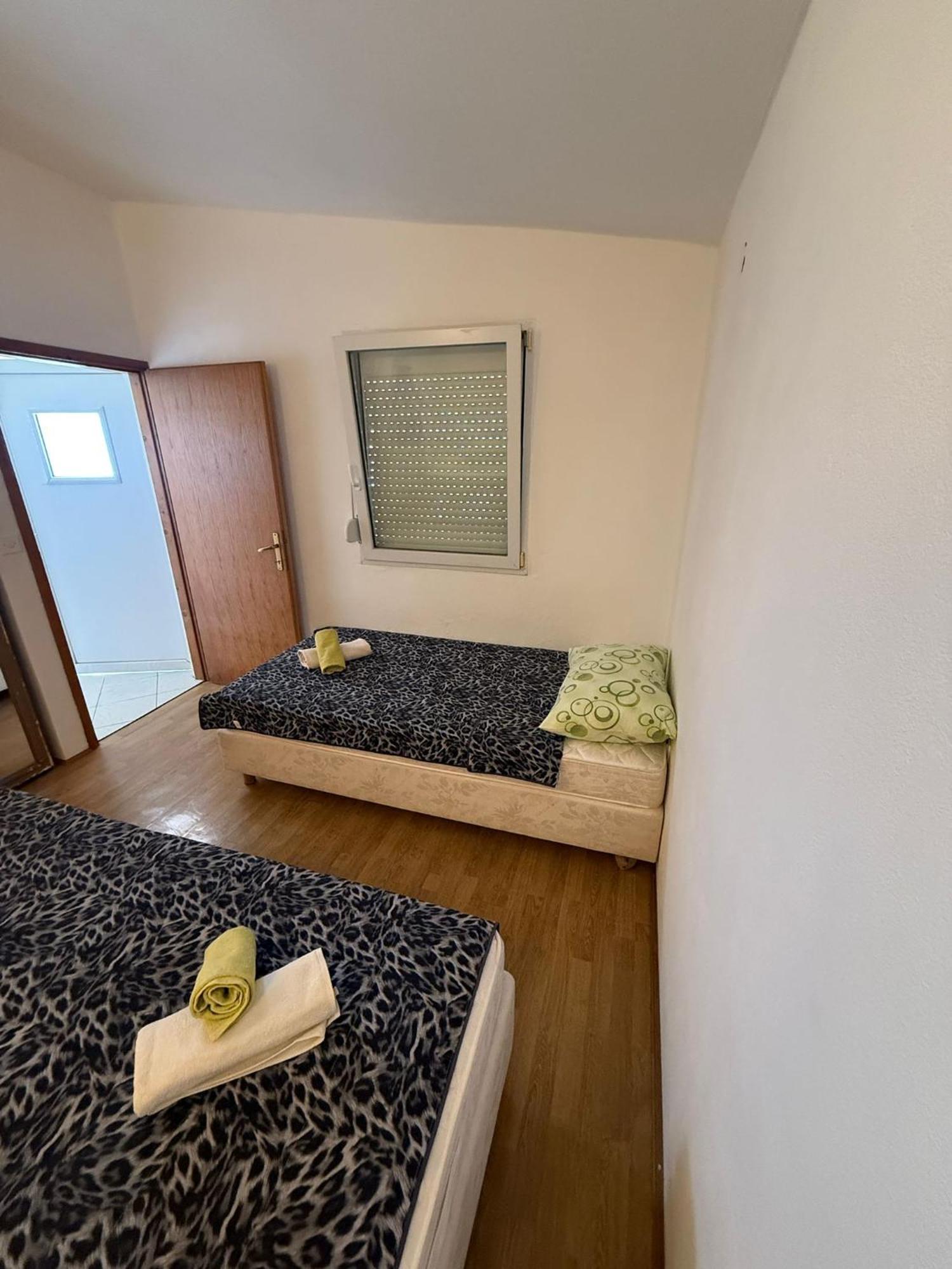 Apartments Laguna Stomorska Habitación foto